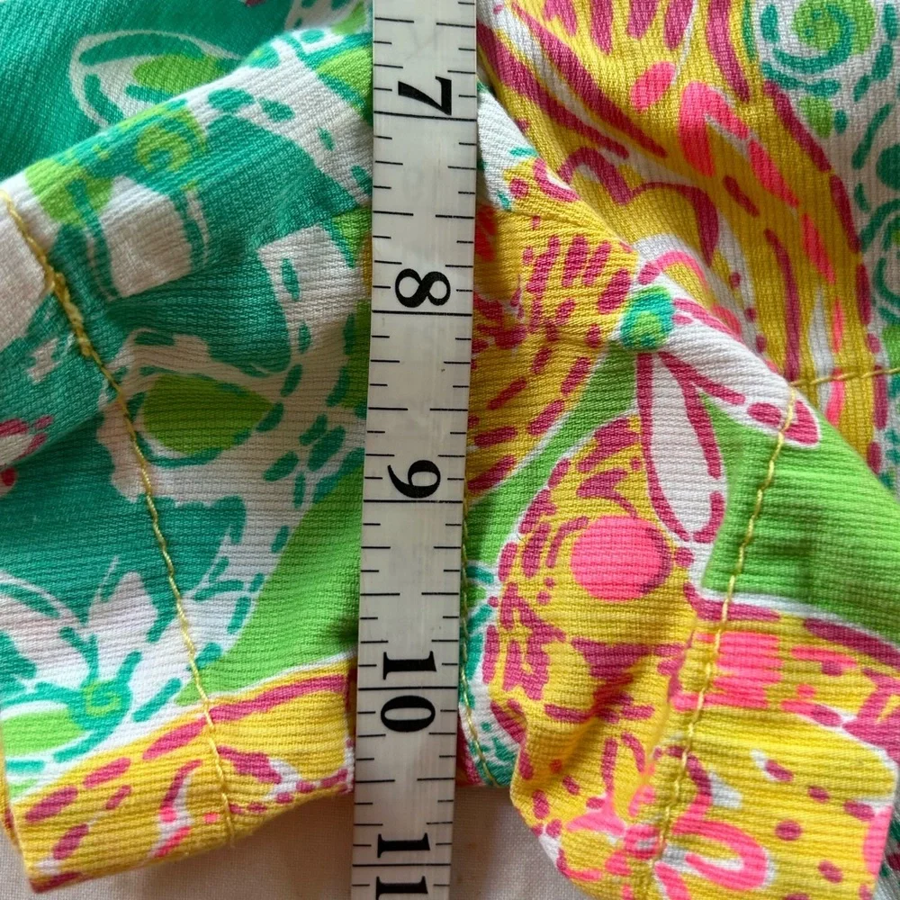 Lilly PULITZER 100% cotton shorts Sz 4 .